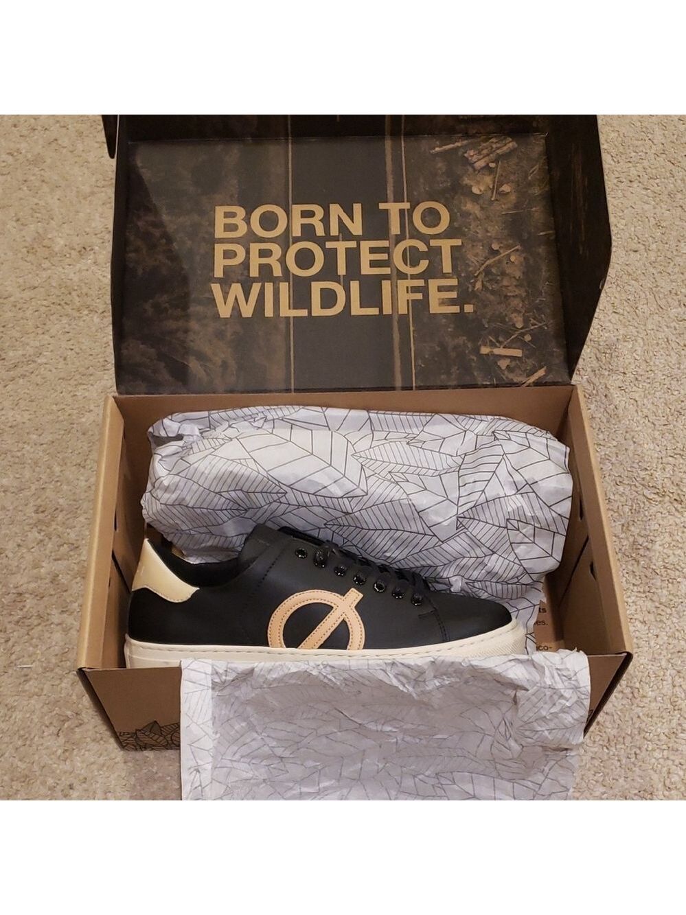 NIB Loci Origin Black and Cream Woman's Sneakers.